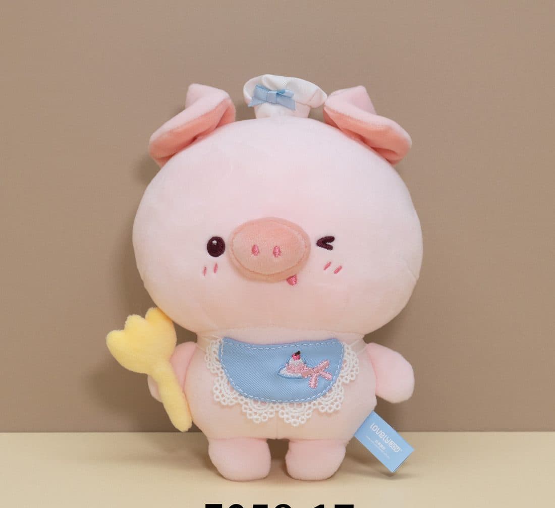 围兜小猪公仔 — LovelyJoy custom plush toy