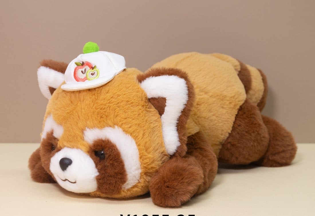 苹果帽小熊猫 — LovelyJoy custom plush toy